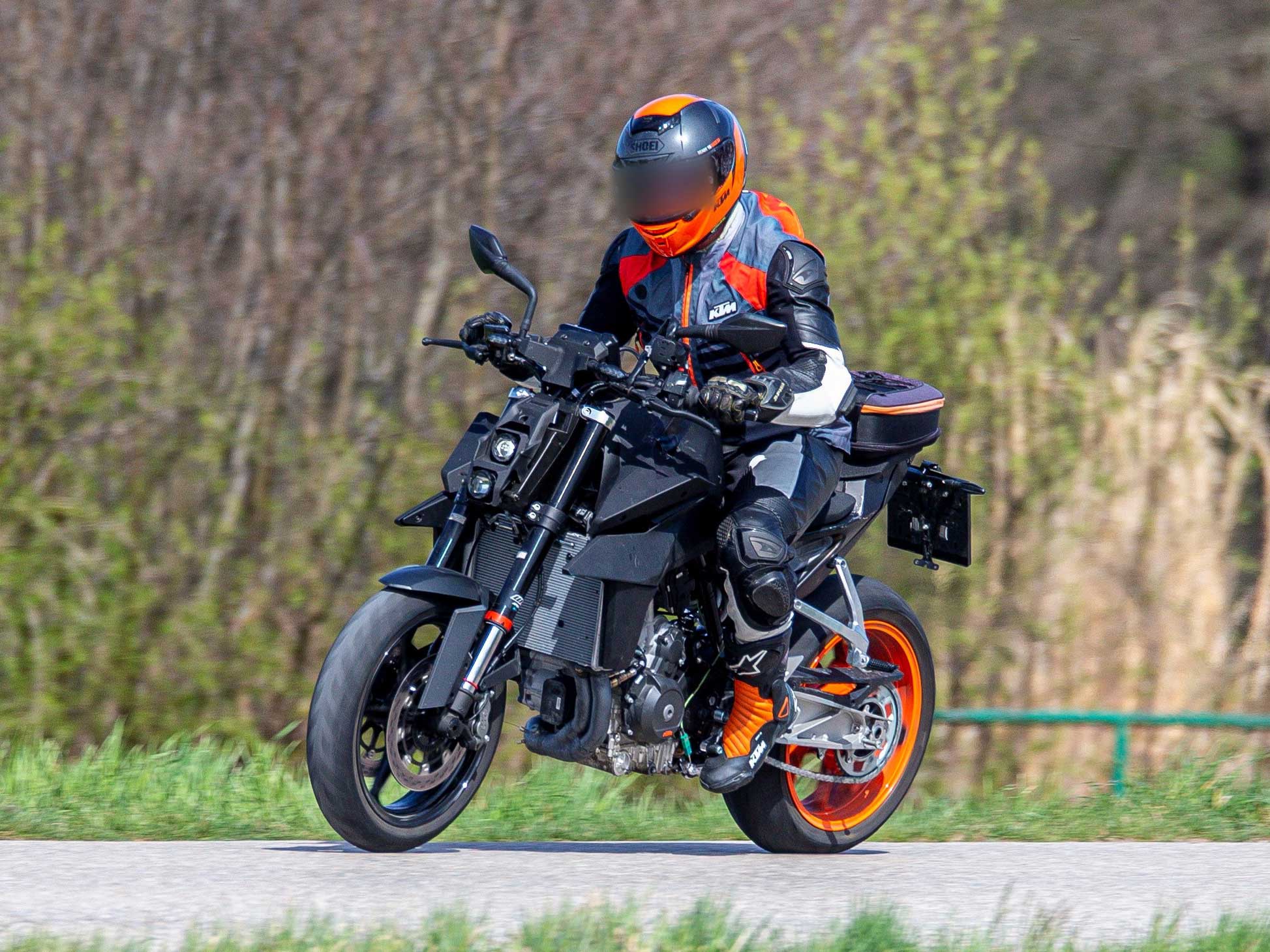 ১০ বছর পর নবরূপে ফিরছে KTM Duke 990, লুক দেখেই ফিদা বাইক প্রেমীরা ১০ বছর পর নবরূপে ফিরছে KTM Duke 990, লুক দেখেই ফিদা বাইক প্রেমীরা