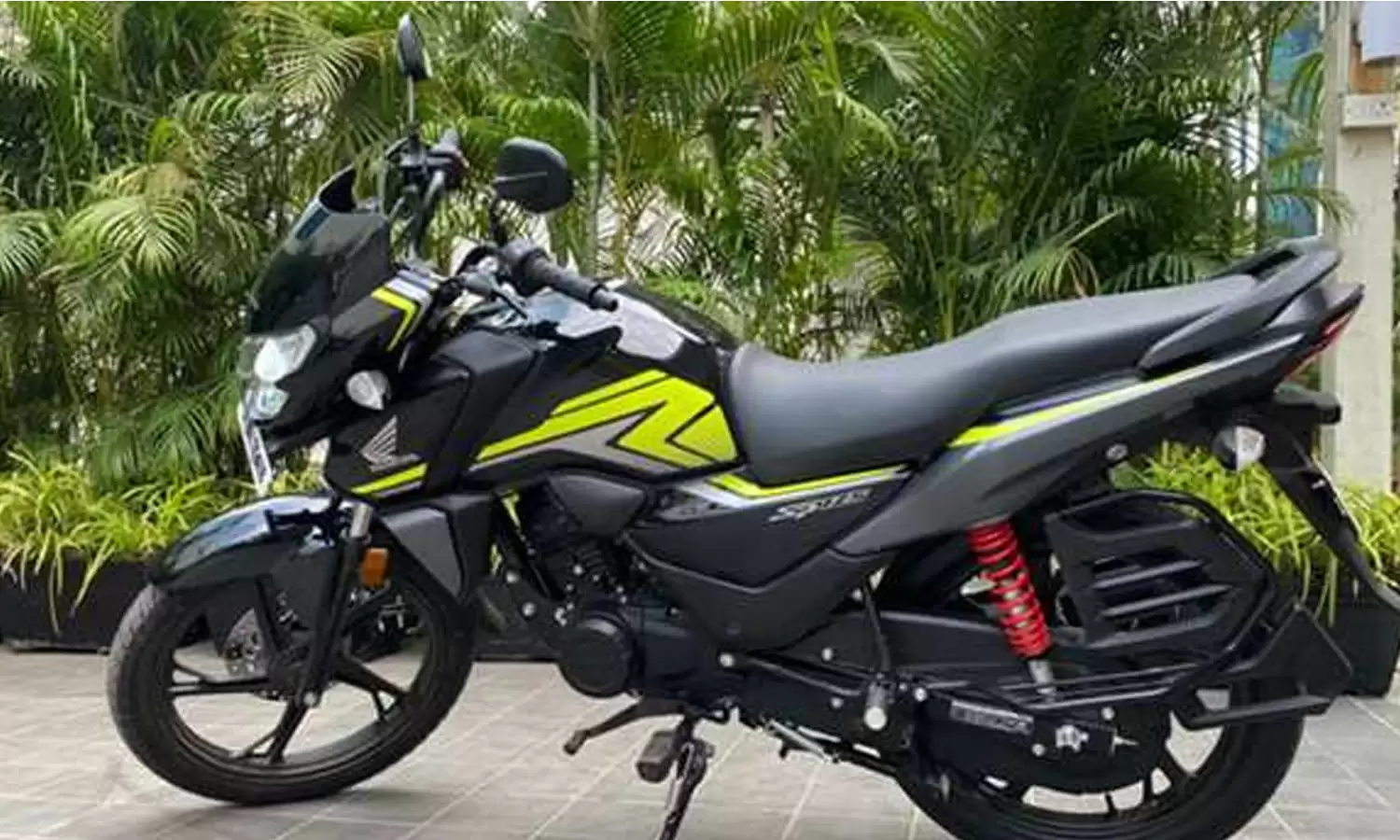 পুজোর আগেই ধাসু বাইক আনছে Honda! দুর্দান্ত মাইলেজের সঙ্গে পাবেন প্রিমিয়াম ফিচার্স, দাম কত? পুজোর আগেই ধাসু বাইক আনছে Honda! দুর্দান্ত মাইলেজের সঙ্গে পাবেন প্রিমিয়াম ফিচার্স, দাম কত?