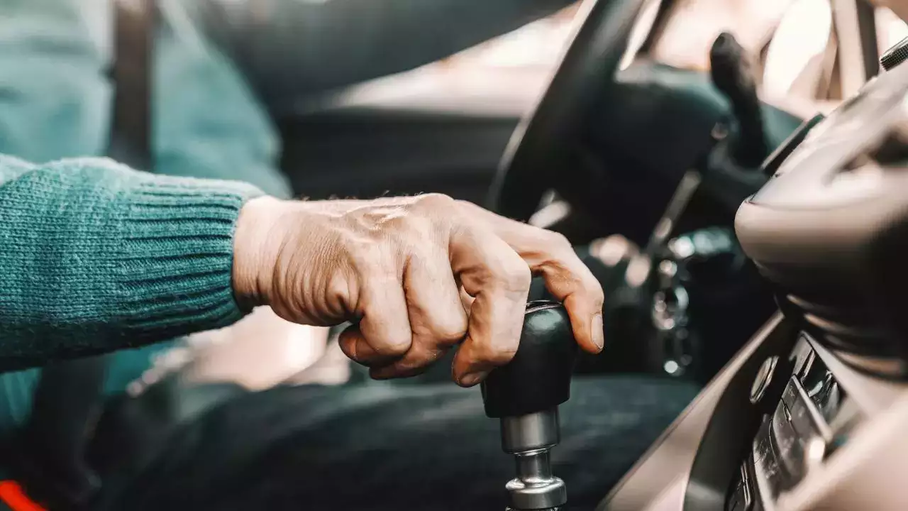 এই কারণে বাইকে থাকেনা রিভার্স গিয়ার, জানতেন আপনি?